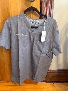 FIGS Chisec Three-Pocket Scrub Top